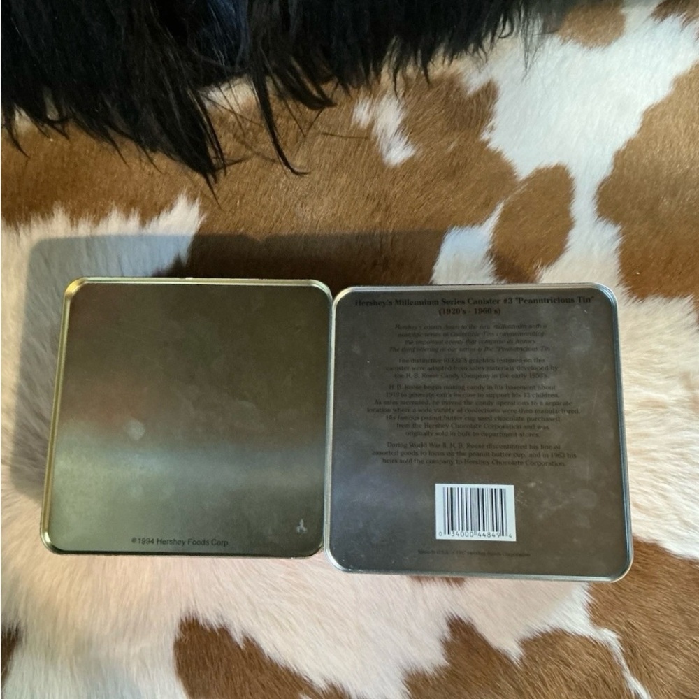 ￼VINTAGE!! REESIE‘S METAL TINS ONE IS FROM 1994 AND THE OTHER IS FROM 1997 USA￼￼ - Picture 6 of 6